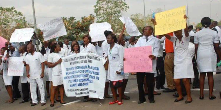 5 Reasons Nigerian Nurses and Midwives Keep Going on Strike