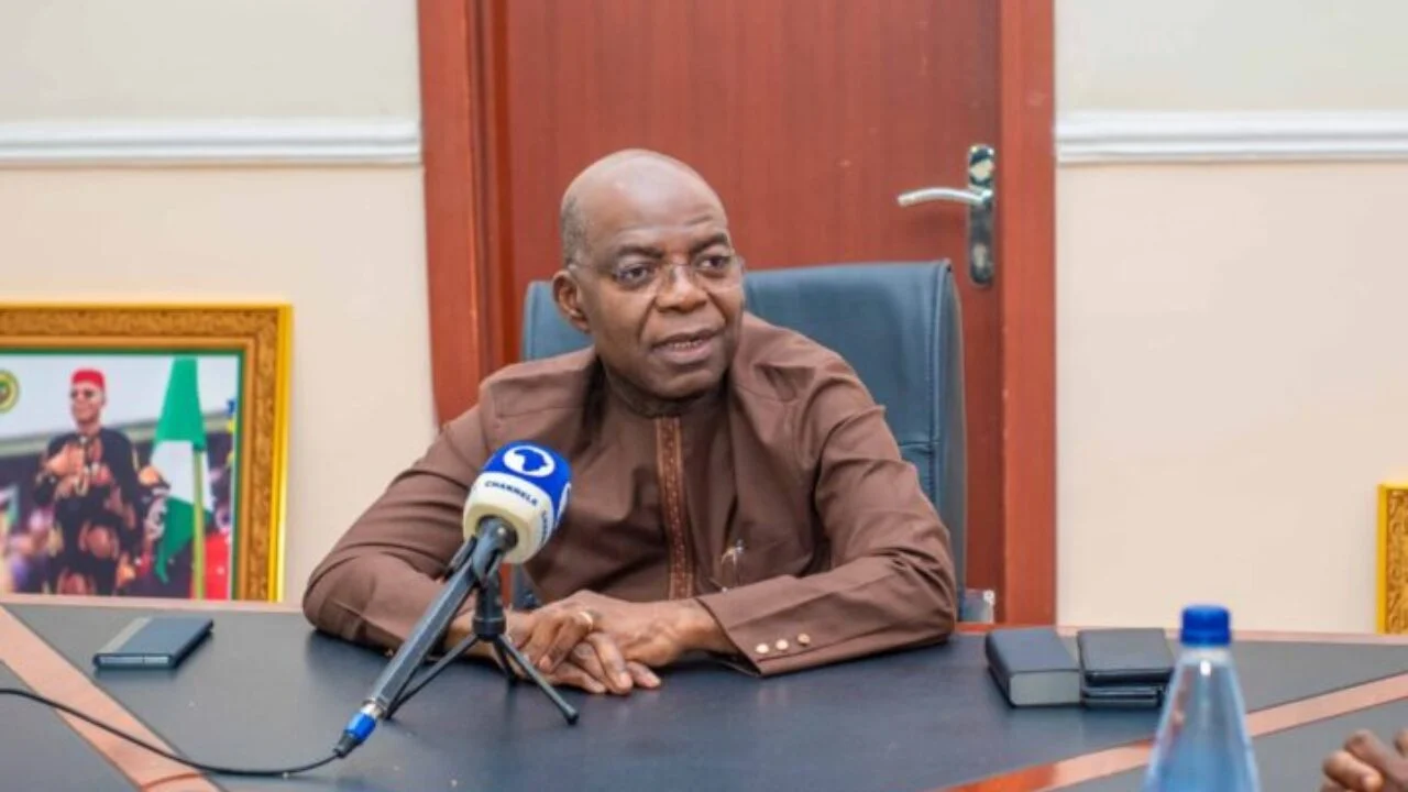 Governor Otti Seals Tinubu’s Campaign Office In Abia Over Alleged Tax Violation (VIDEO)